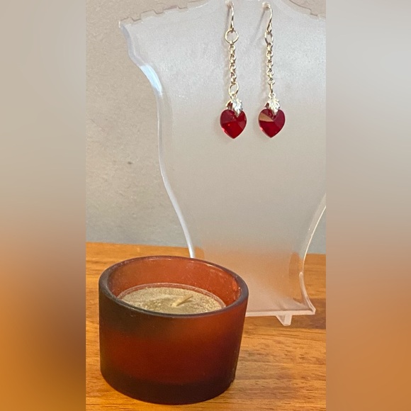 Swarovski Siam Red Crystal Heart earrings HTE-12 NEW - Picture 2 of 6
